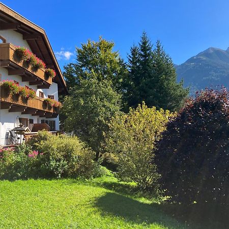 Landhaus Frenes Apartments Seefeld in Tirol Bagian luar foto