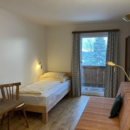 Landhaus Frenes Apartments Seefeld in Tirol Bagian luar foto