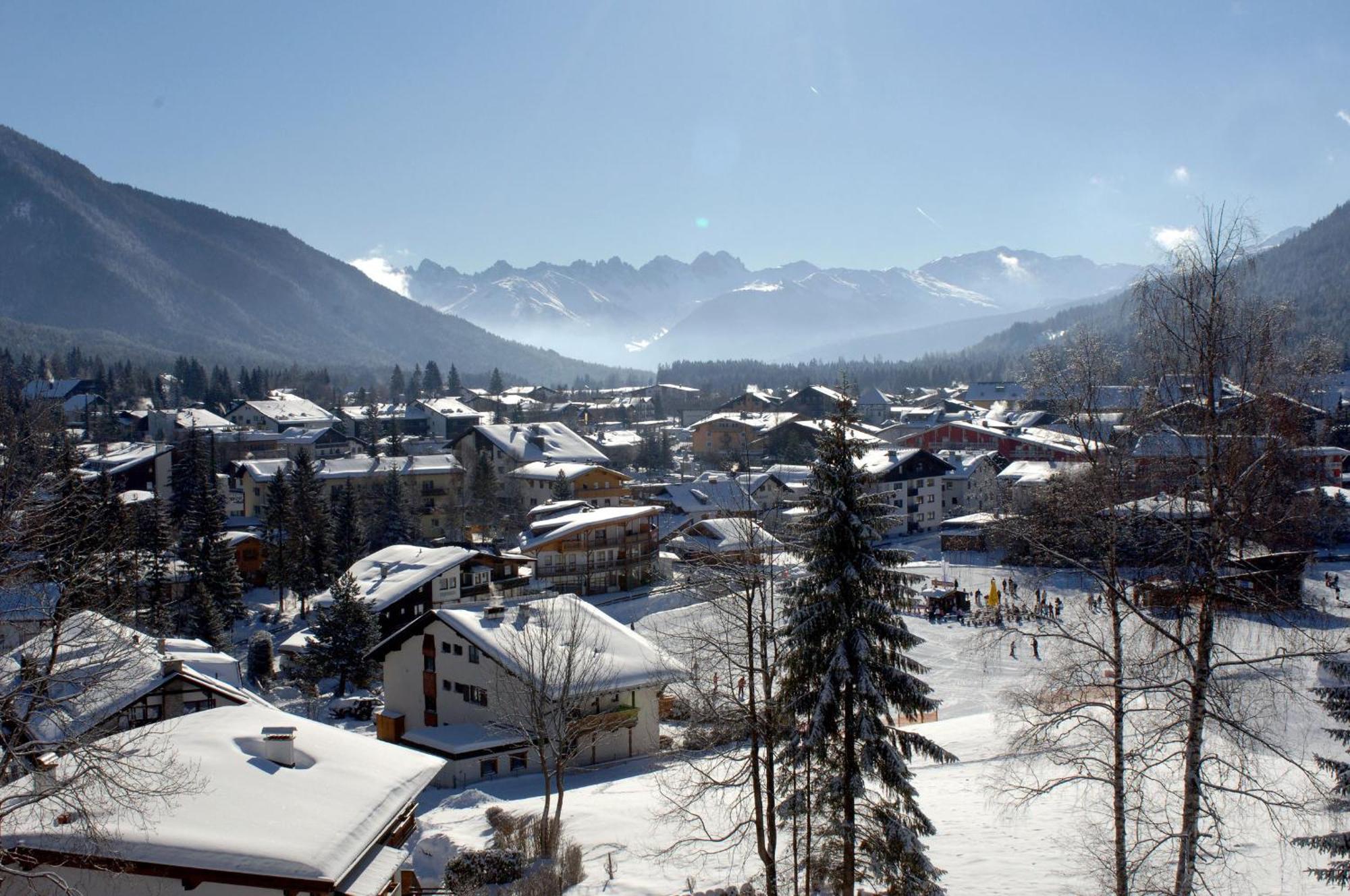 Landhaus Frenes Apartments Seefeld in Tirol Bagian luar foto