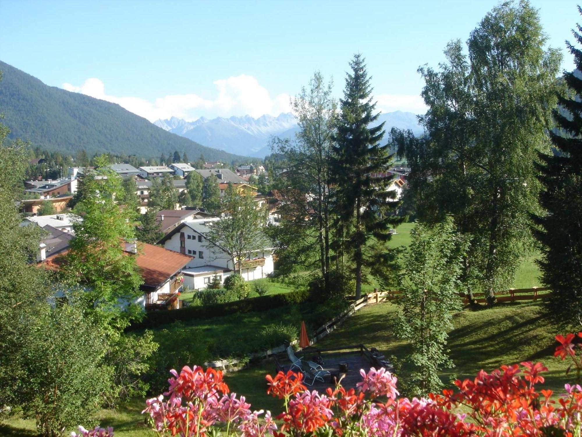 Landhaus Frenes Apartments Seefeld in Tirol Bagian luar foto