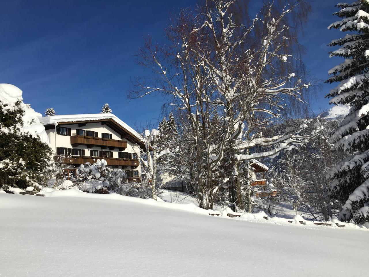 Landhaus Frenes Apartments Seefeld in Tirol Bagian luar foto